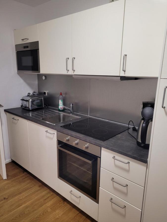 Schoene, Gemuetliche Moeblierte 2 Zi Wohnung In Rgb Regensburg Eksteriør bilde
