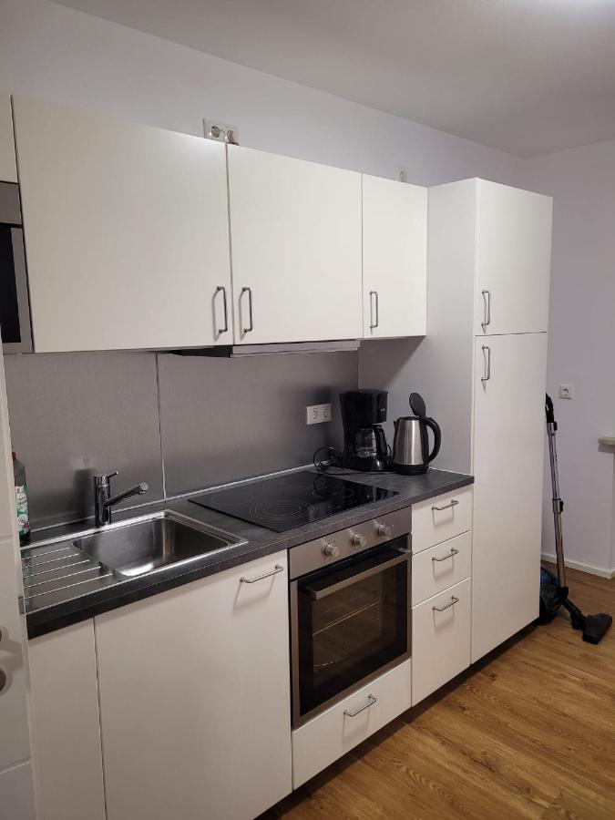 Schoene, Gemuetliche Moeblierte 2 Zi Wohnung In Rgb Regensburg Eksteriør bilde